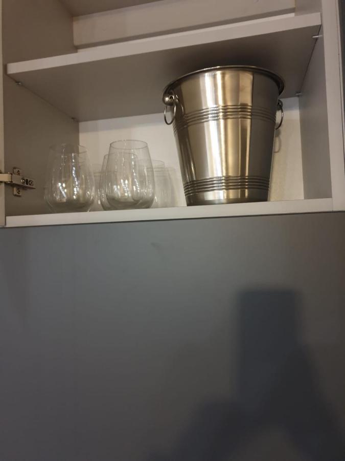 Apartament Skarbowa 1& Parking Leszno  Eksteriør bilde