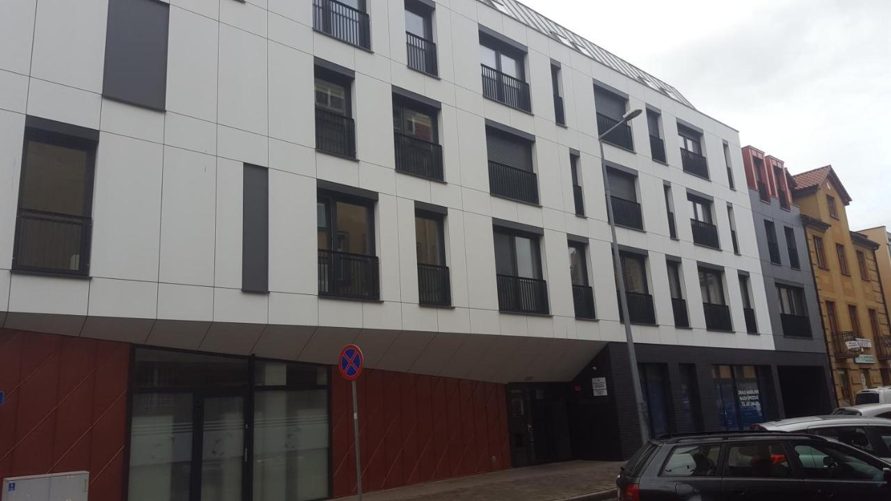 Apartament Skarbowa 1& Parking Leszno  Eksteriør bilde