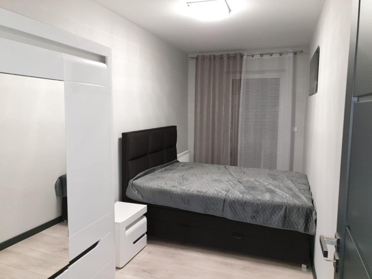 Apartament Skarbowa 1& Parking Leszno  Eksteriør bilde