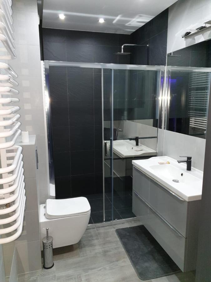 Apartament Skarbowa 1& Parking Leszno  Eksteriør bilde
